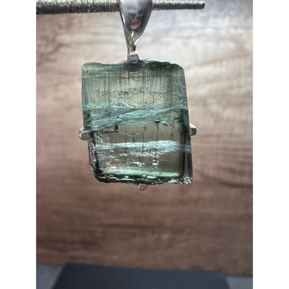 NEW Green teal tourmaline sterling silver pendant 3.16 grams - Picture 3 of 13